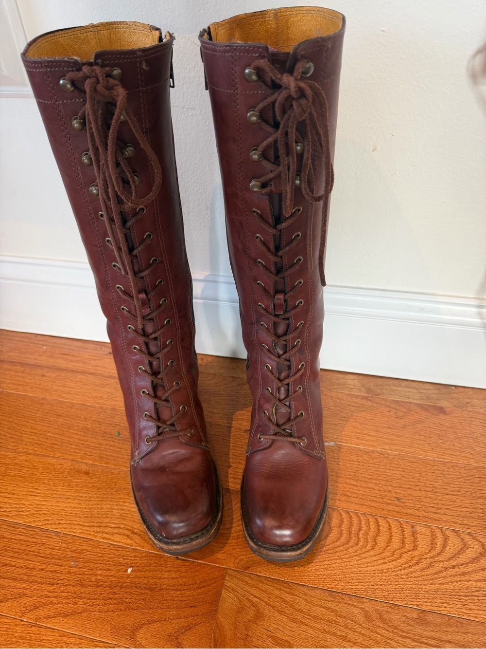 Frye Campus Lace Up Lug Sole 8